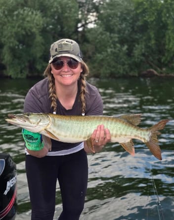 Customer photo review of Headbanger Shad 9"