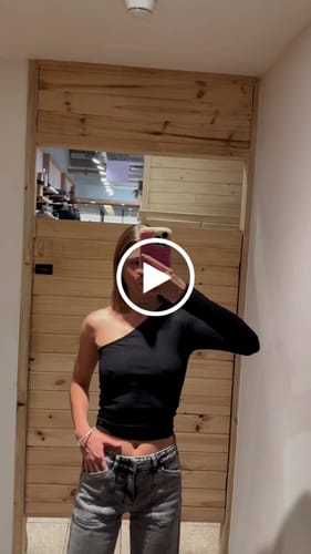 Customer video review of Top One Shoulder Black