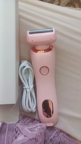 Customer photo review of Vixinx SkinGlow™ Pro - Nano shaving device for a soft skin