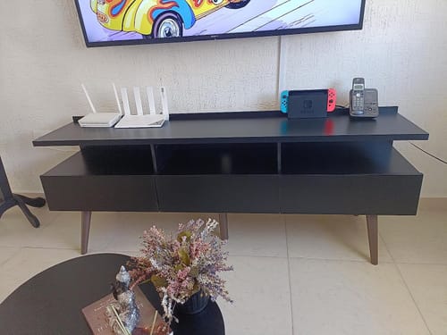 Customer photo review of Mueble para TV Londres Hasta 65'' Negro