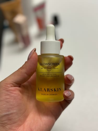 Customer photo review of GlowScreen SPF50