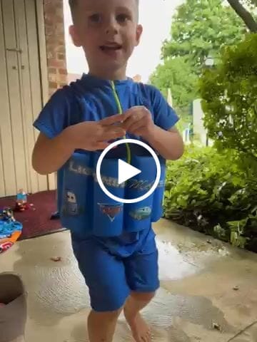 Customer video review of The Floatee with UV Protection (6 months - 8 years)