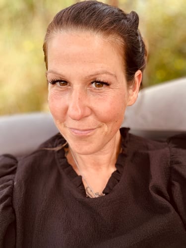 Customer photo review of BOND GIRL+ Wimpernkleber schwarz