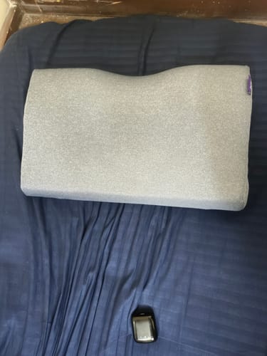Customer photo review of Frido Ultimate Neck Contour Cervical Pillow