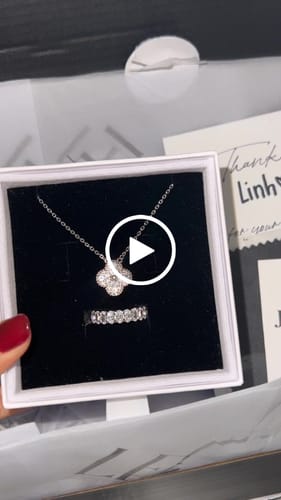 Customer video review of Camilla Diamond Necklace — Silver