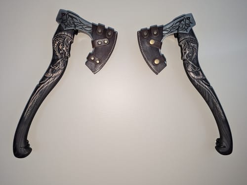Customer photo review of Hand-forged hardened bearded viking axe "Fenrisulfr" with carved handle