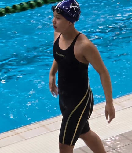 Customer photo review of Wingskin Bullet Kneeskin Female