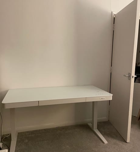 Customer photo review of Smart Desk Height Adjustable (Glass Top)