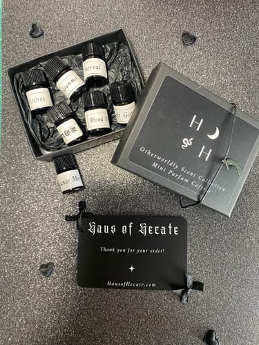 Customer photo review of Mini EDP Coffret | 7 Scents 2.5ml Vials + Discount code