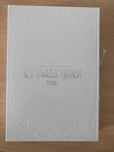 Customer photo review of TXT - ACT : SWEET MIRAGE WORLD TOUR FINALE