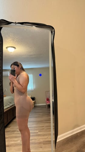 Customer photo review of Faja Sara 7001 plus size en los gluteos y zipper en la zona intima