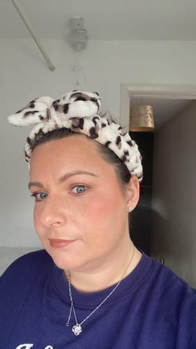 Customer photo review of FLAWLESS FINISH CONCEALER