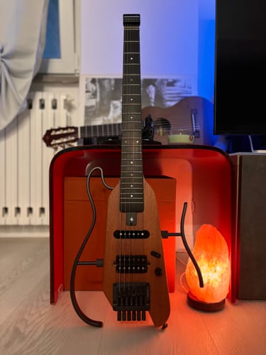 Customer photo review of Donner HUSH-X Chitarra elettrica Chitarra da viaggio ultraleggera
