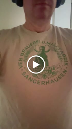 Customer video review of PREMIUM SHIRT UNISEX • EB BRAUEREI SANGERHAUSEN - MAMMUT BRÄU monochrom