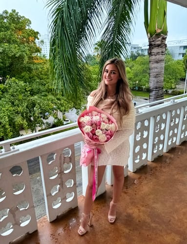 Customer photo review of Pink Deluxe Bouquet