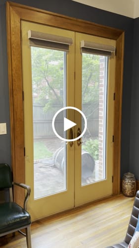 Customer video review of SmartWings Motorized Roller Shades 100% Blackout Safari