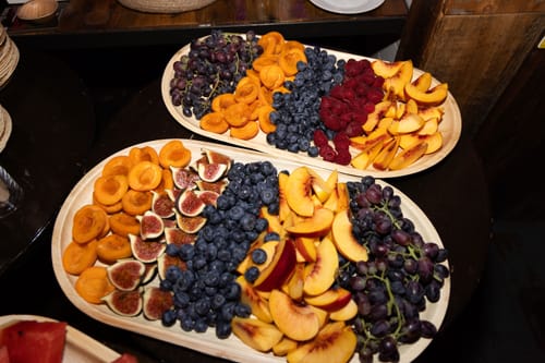 Customer photo review of Extra Large 22" x 12" Oval Disposable Palm Leaf Wooden Platter Tray