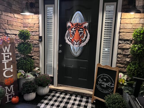 Customer photo review of Tiger Door Hanger