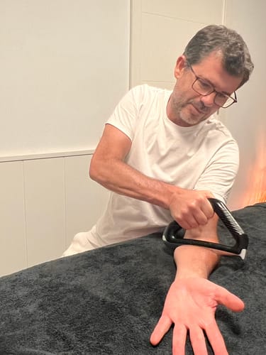 Customer photo review of Achedaway Scraper - The World’s First Heated Muscle Scraper