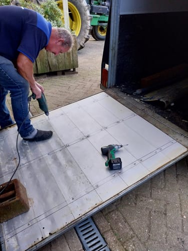 Nel V. review of Aluminium tussenprofiel 18mm - glad image 1 out of 1