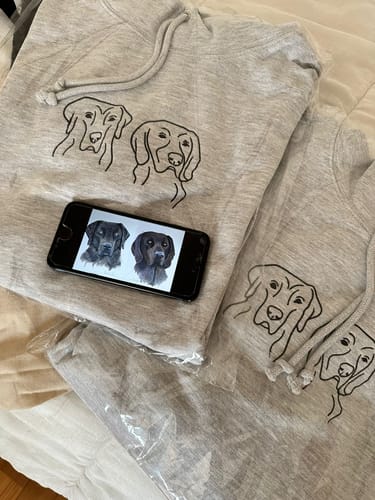 Customer photo review of Hoodie Line Art Personalizável - Animais