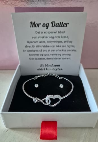Customer photo review of Mor og Datter – Uendelig Hjerte Armbånd