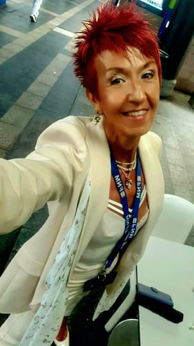 Customer photo review of ALCHEMIC Shampoo Rosso