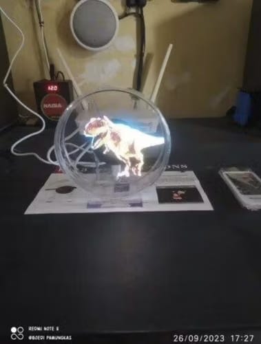 Customer photo review of LitLamp™ Holographic LED 2.0 (2024 Edition)