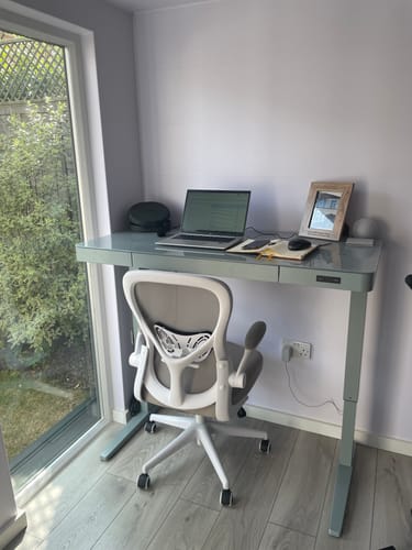 Customer photo review of Smart Desk Height Adjustable (Glass Top)