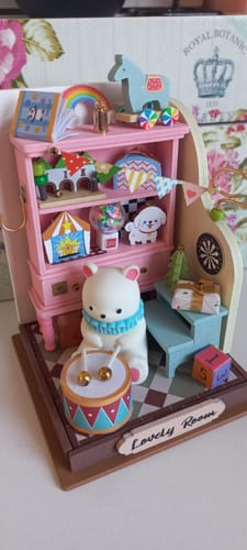 Customer photo review of Rolife Secret World - Miniatura Armable Childhood Toy House