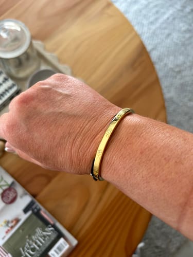 Customer photo review of FAIRLEY SIGNATURE BANGLE