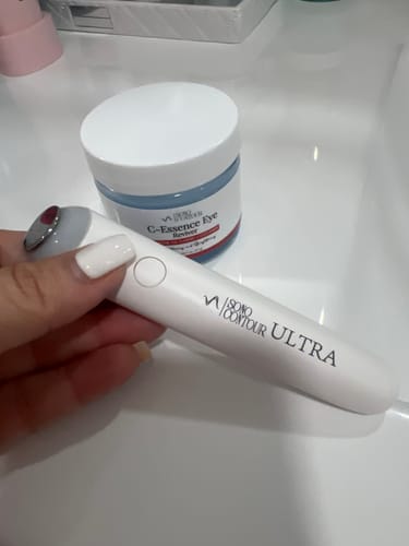Customer photo review of Ultra Ultrasound Under Eye Pencil