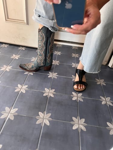 Customer photo review of Women's Circle G Embroidery & Triad Western Boots