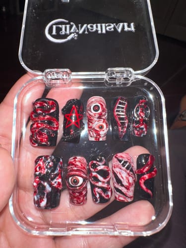 Customer photo review of Custom Nails