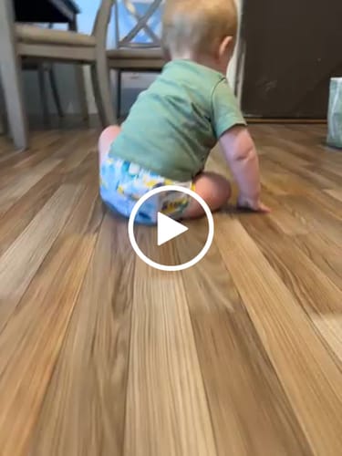Customer video review of Last Chance Pocket Cloth Diaper with Athletic Wicking Jersey