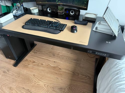 Customer photo review of E-Max Smart Desk Height Adjustable (Wood Top)