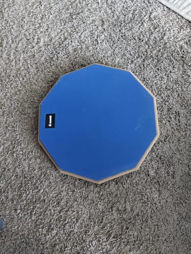 Customer photo review of Donner ドラム練習パッド トレーニングドラム ゴム製 スネアパッド スティック付 消音 8インチ(青)