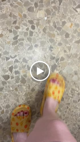 Customer video review of HappyFlops Limited Editions