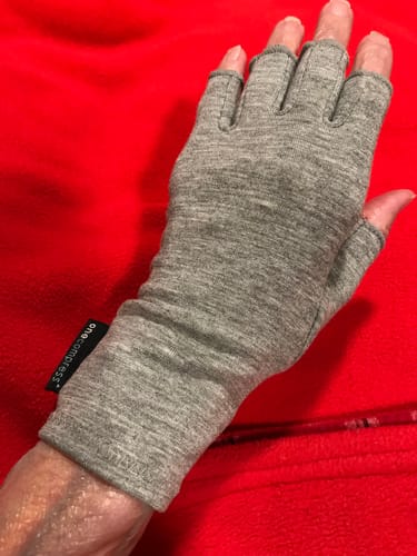 Customer photo review of Premium Onecompress™ Gloves