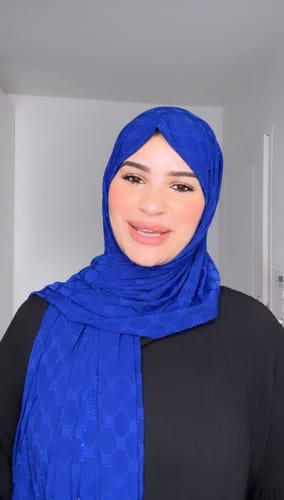 Customer photo review of Royal bleu roi