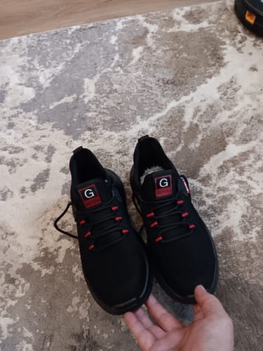 Customer photo review of FansGemacht Leichte und bequeme Sicherheitsschuhe