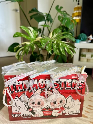 Customer photo review of THE MONSTERS COCA-COLA SERIES-Vinyl Face Blind Box
