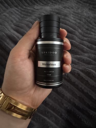 Customer photo review of Victorious