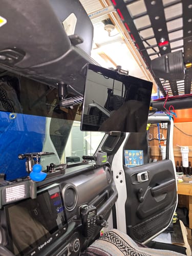 Customer photo review of JL/JLU Rearview Mirror Delete