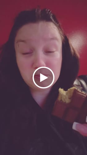 Customer video review of KNAFEH STUFFED CHOCOLATE BAR
