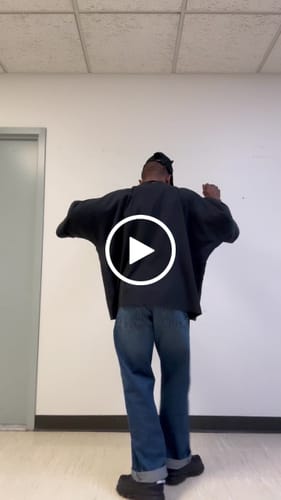 Customer video review of Logo No Seam Tee - Yeezy Gap Engineered By Balenciaga - 3 Colors Available