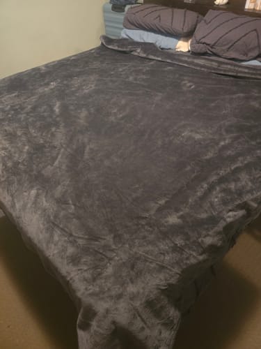 Customer photo review of Waterproof Splash Blanket™ - Stormy The OG