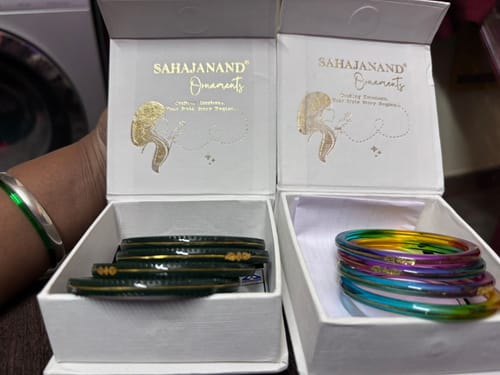 Customer photo review of "Divya Shringar Green - A Decent Charm" 916 22k