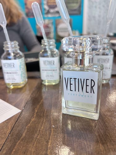 Customer photo review of Perfume Bar Blending