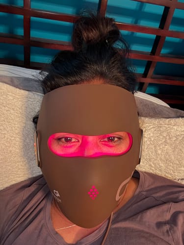 Customer photo review of JOVS 4D Laser Light Therapy Mask
